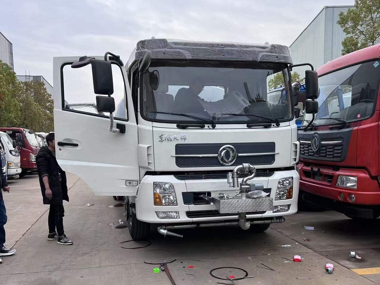 国五15方洒水车