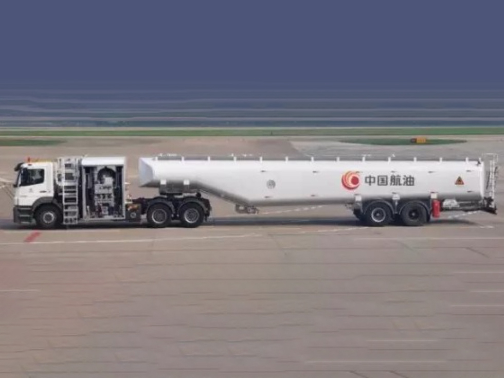 45方民航半挂飞机罐式加油车