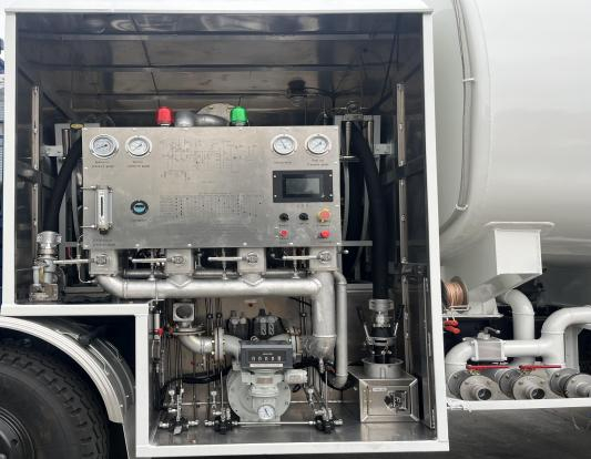 程力20方压力飞机加油车