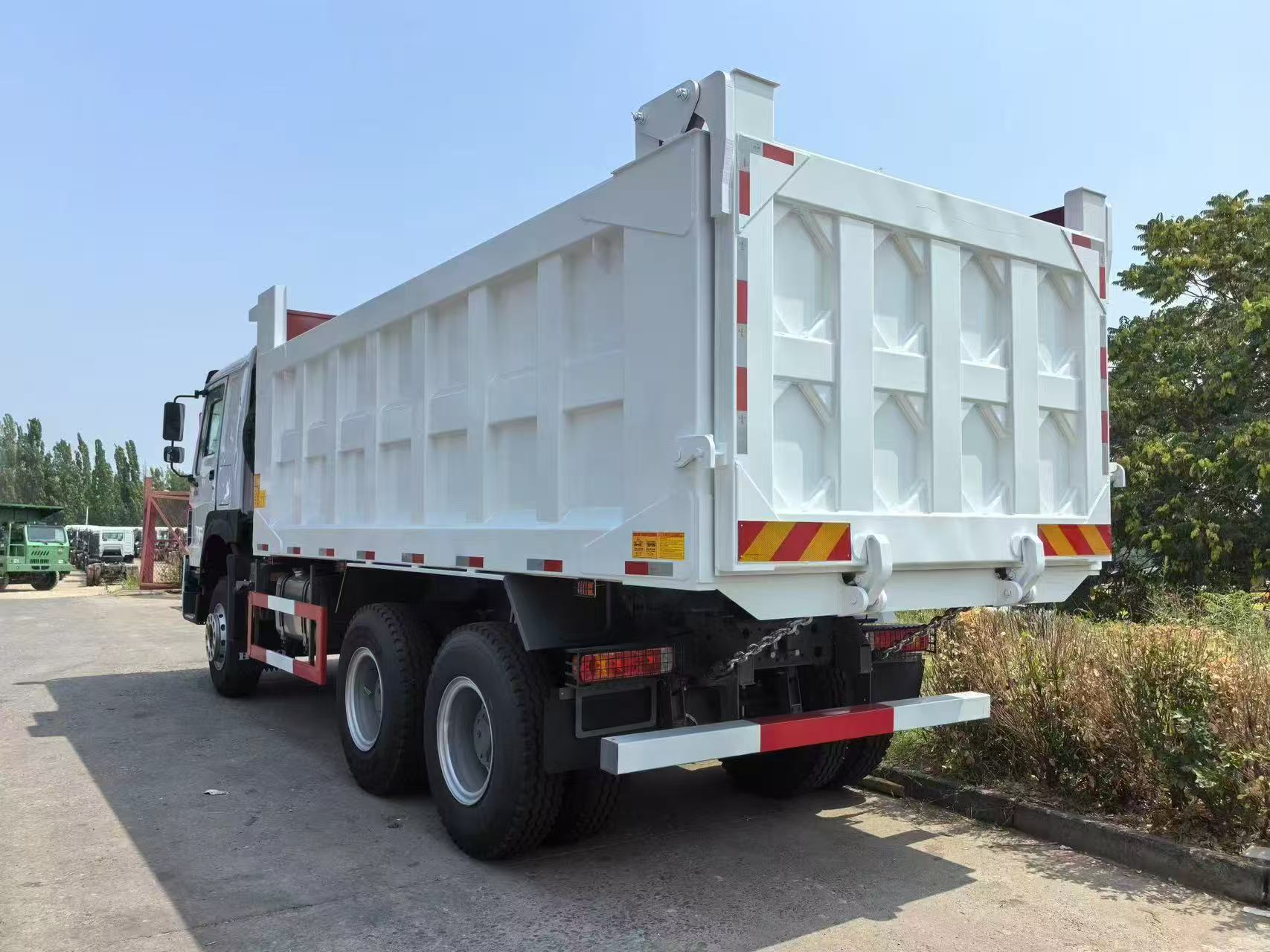 重汽6米自卸车380马力