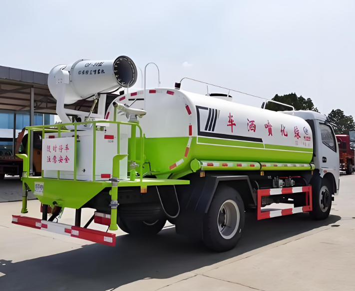 国五12方洒水车