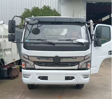 国五12方洒水车