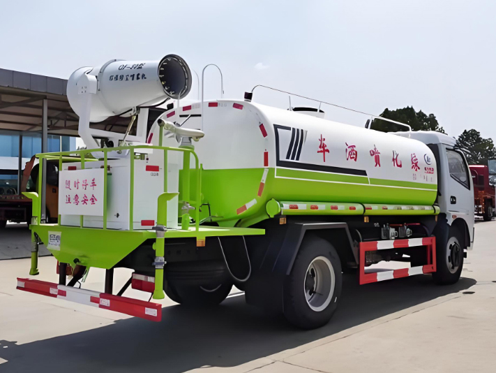 国五15方洒水车