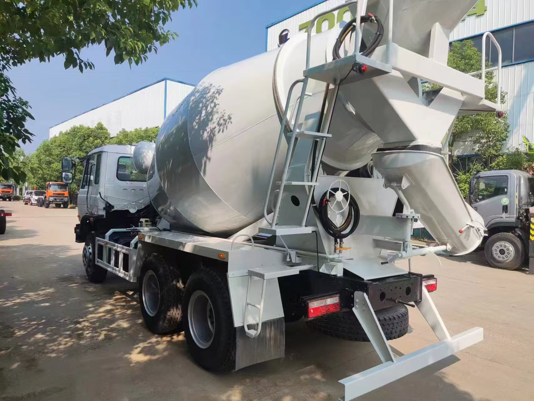 重汽8立方搅拌车