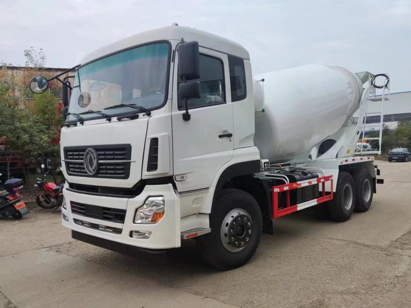 出口玉柴340后八轮搅拌车